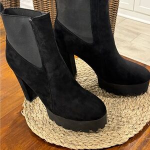 Only Maker Black Suede 5.5” platform bootie size 13